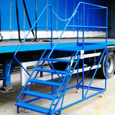 Side Access Trailer Steps